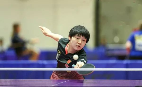 他在球场上 他在球场上