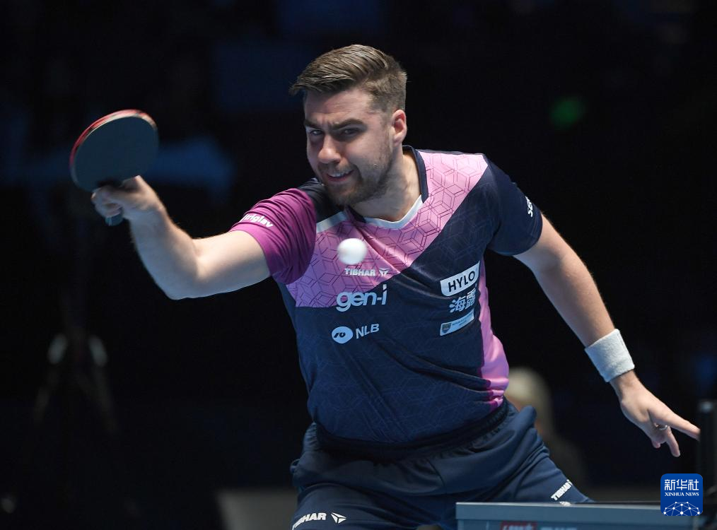 区的经济引 区的经济引